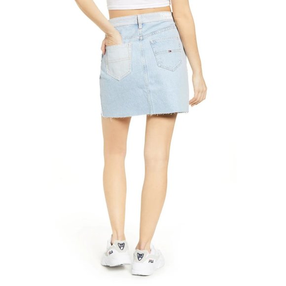 Tommy Hilfiger Jeans Denim Skirt Light Blue Mini Fray Trim NWT - Picture 3 of 12